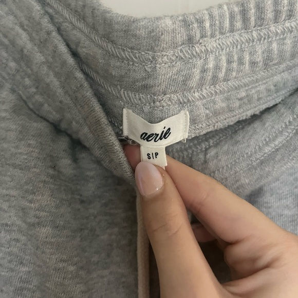 Grey joggers | Size small | Aeri | - Picture 3 of 5